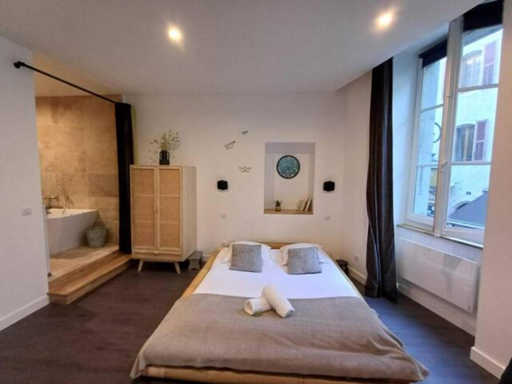 Le Sainte Claire - Majord'Home Annecy Centre Eksteriør bilde
